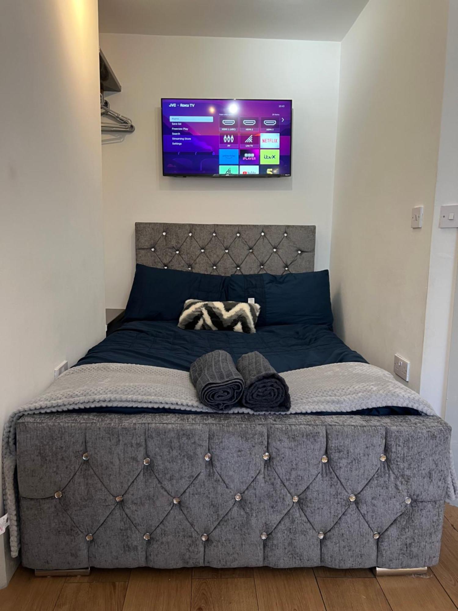 Cairo Street Ground Floor Apartment Уорингтън Екстериор снимка